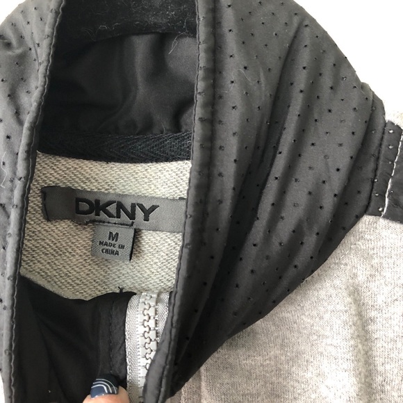 Preloved SKNY vest for spring/fall - Picture 4 of 5